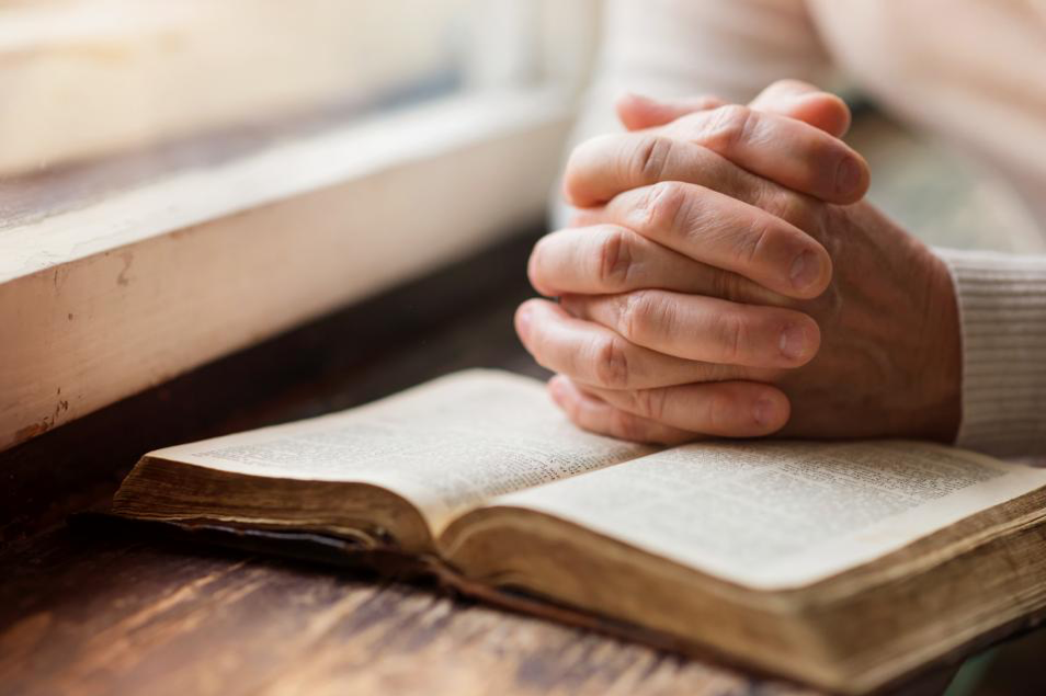 Study Says: Religious People Live Four Years Longer on Average