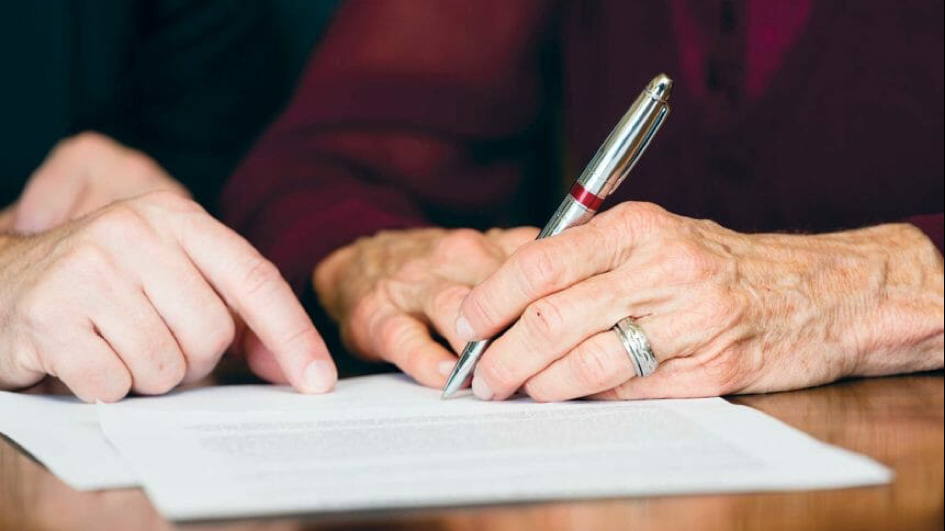 About One-Fourth of Private Long-term Care Insurance Claims Begin and End in Assisted Living